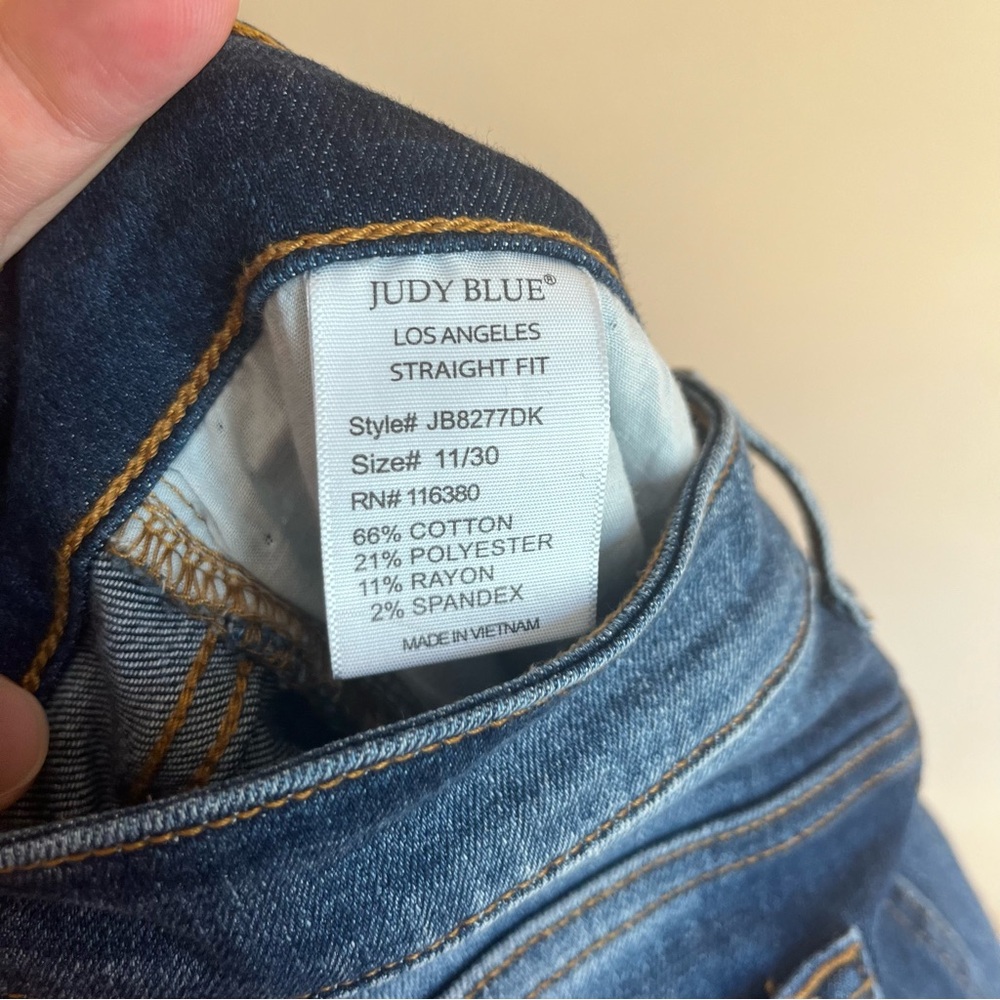 Judy Blue Women's Midrise Dark Wash Straight Fit Jeans Distressed 90's Y2K - Picture 11 of 11